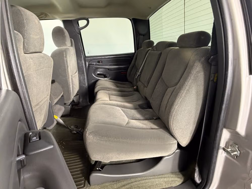 2004 Chevrolet Silverado 3500 LS Crew Cab Image 33