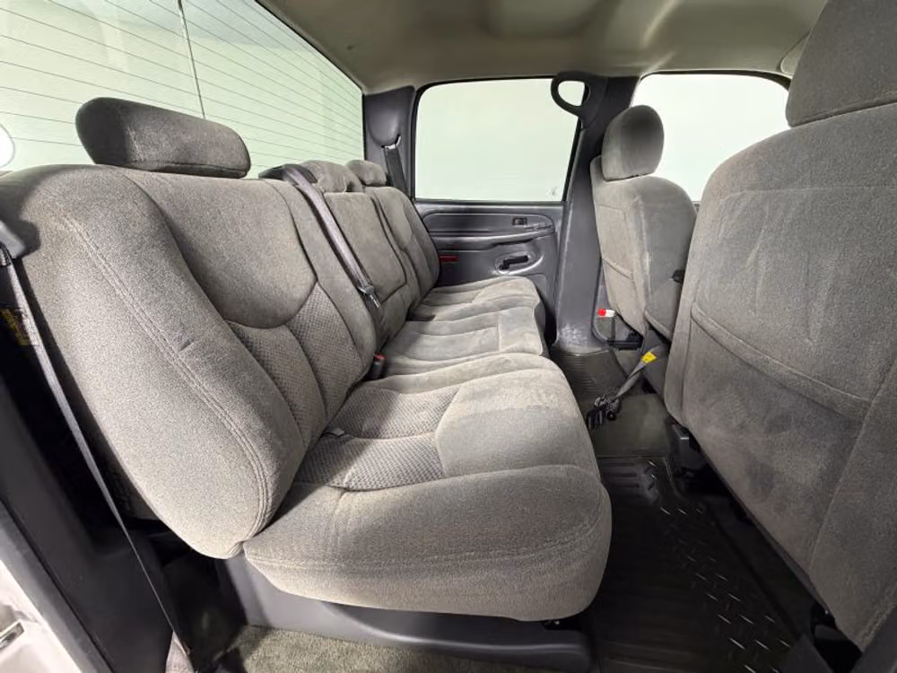 2004 Chevrolet Silverado 3500 LS Crew Cab Image 34