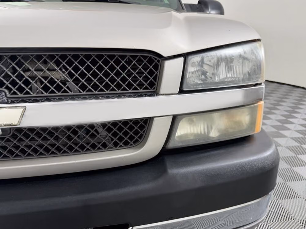 2004 Chevrolet Silverado 3500 LS Crew Cab Image 5