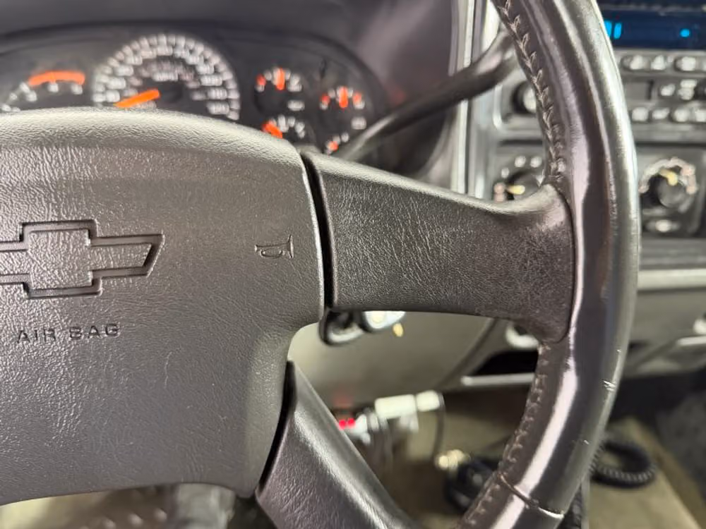 2004 Chevrolet Silverado 3500 LS Crew Cab Image 26