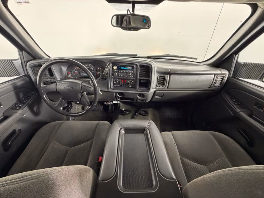 2004 Chevrolet Silverado 3500 LS Crew Cab Image 20