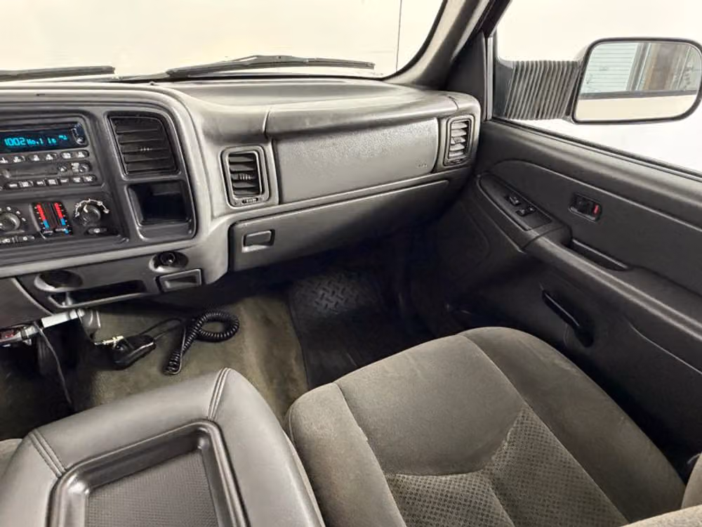 2004 Chevrolet Silverado 3500 LS Crew Cab Image 22
