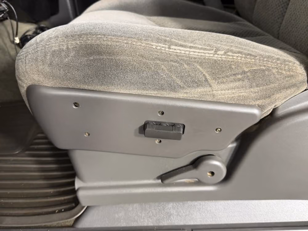 2004 Chevrolet Silverado 3500 LS Crew Cab Image 35