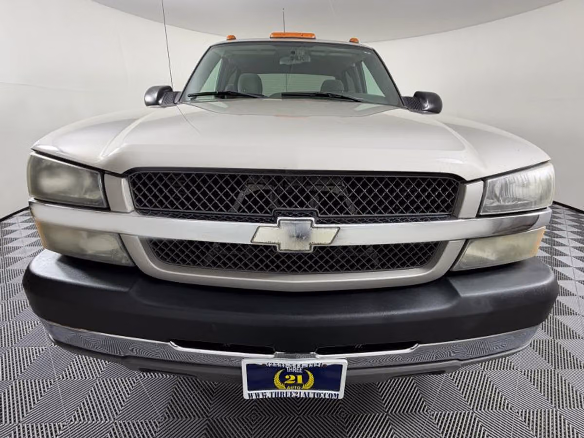 2004 Chevrolet Silverado 3500 LS Crew Cab Image 3