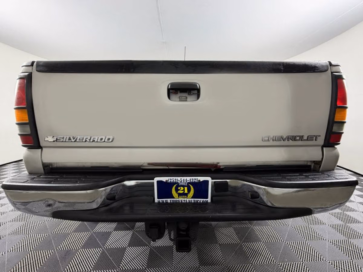 2004 Chevrolet Silverado 3500 LS Crew Cab Image 9
