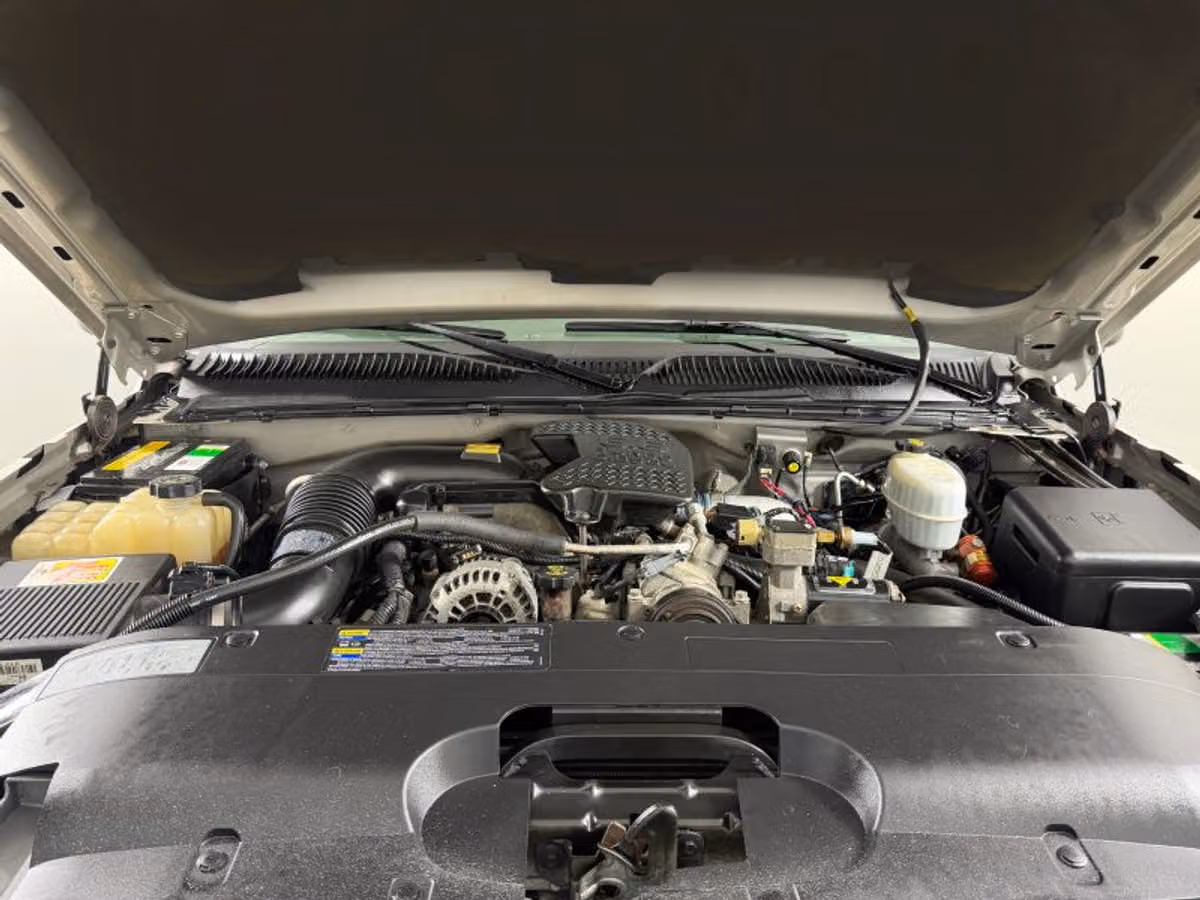 2004 Chevrolet Silverado 3500 LS Crew Cab Image 18