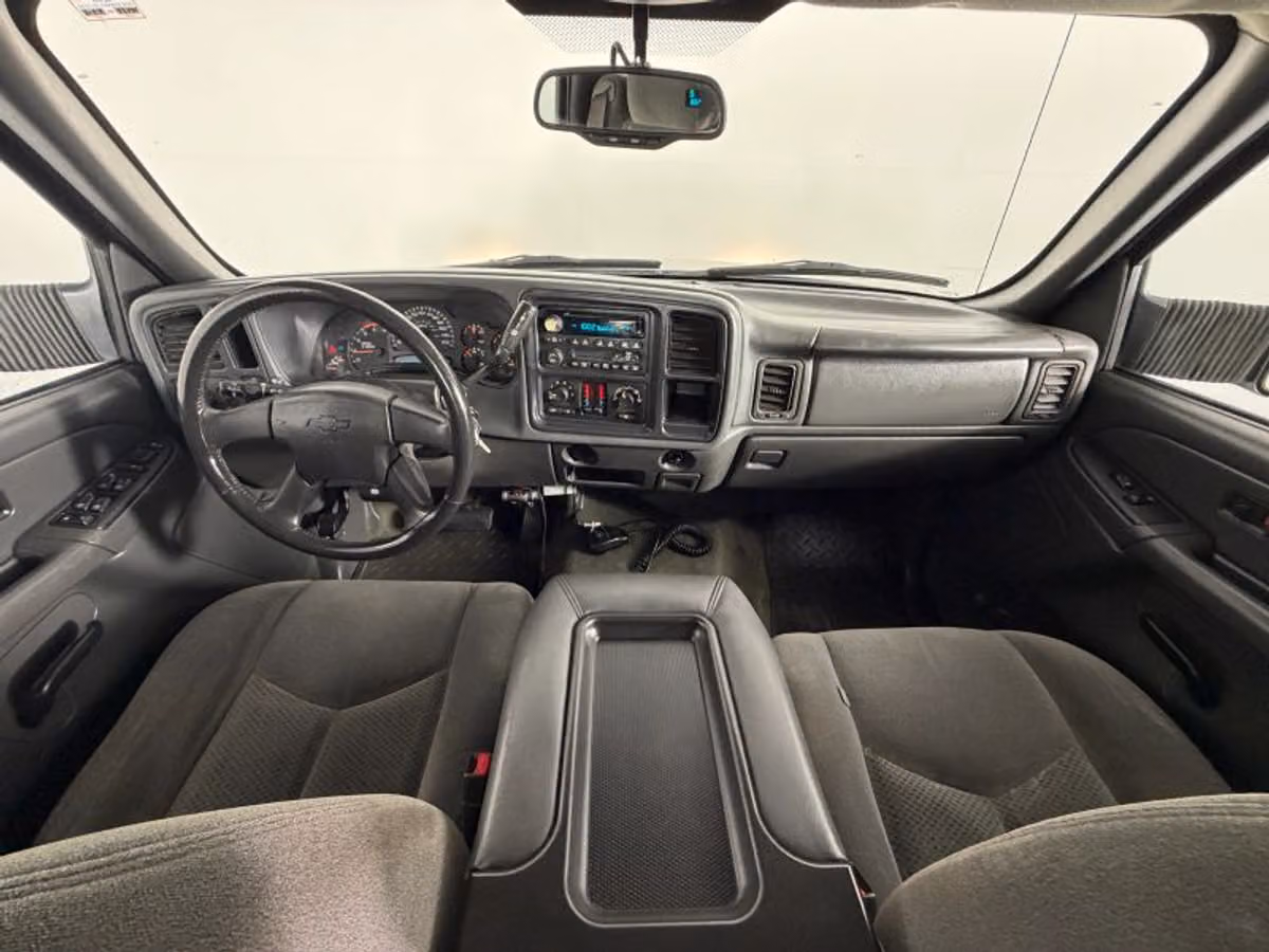 2004 Chevrolet Silverado 3500 LS Crew Cab Image 20