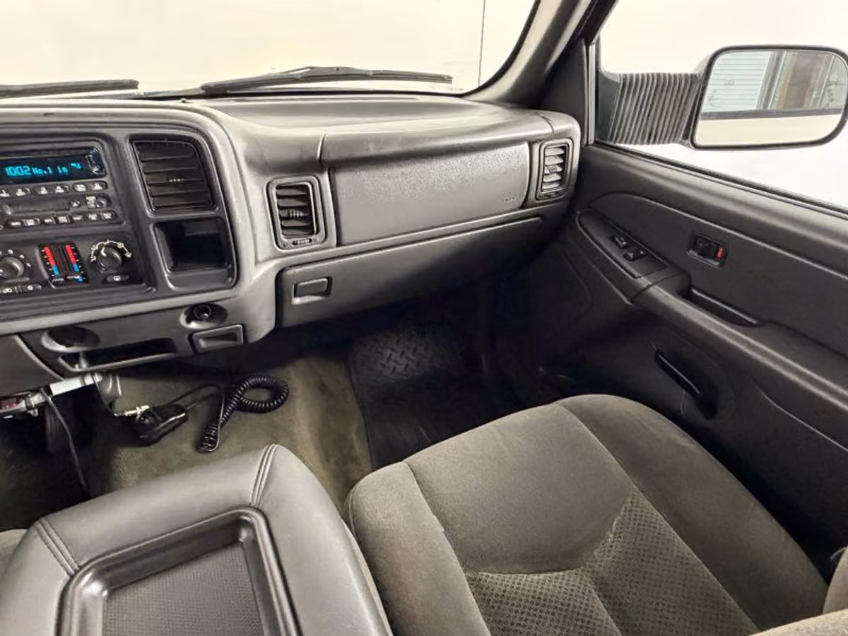 2004 Chevrolet Silverado 3500 LS Crew Cab Image 22