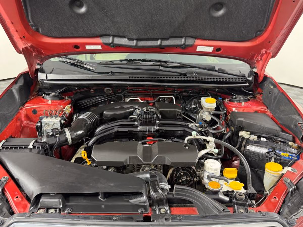 2014 Subaru XV Crosstrek 2.0i Premium Crossover Image 16