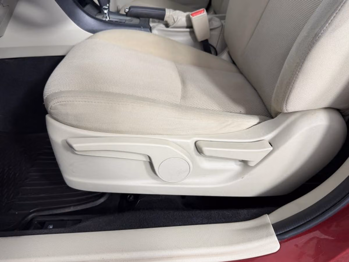2014 Subaru XV Crosstrek 2.0i Premium Crossover Image 33