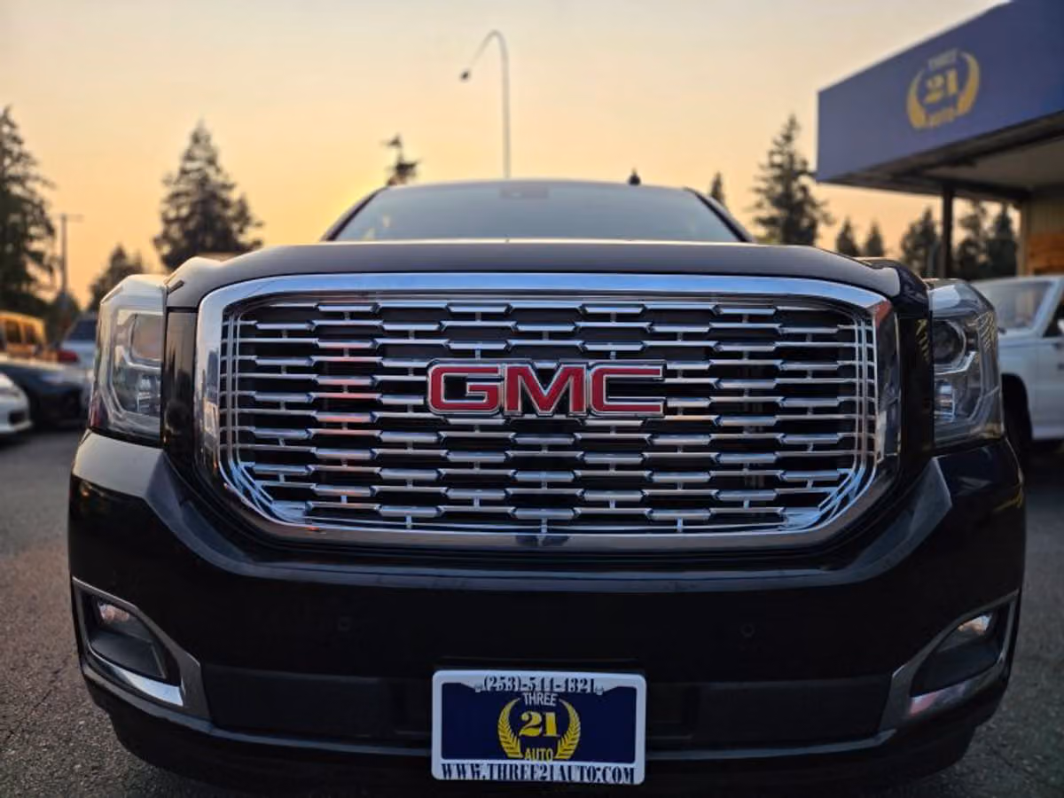 2018 GMC Yukon XL Denali Image 11
