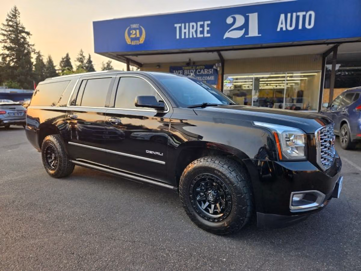 2018 GMC Yukon XL Denali Image 10