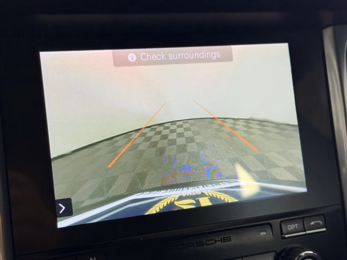 2018 Porsche Macan Turbo Sport Utility 4D Image 19