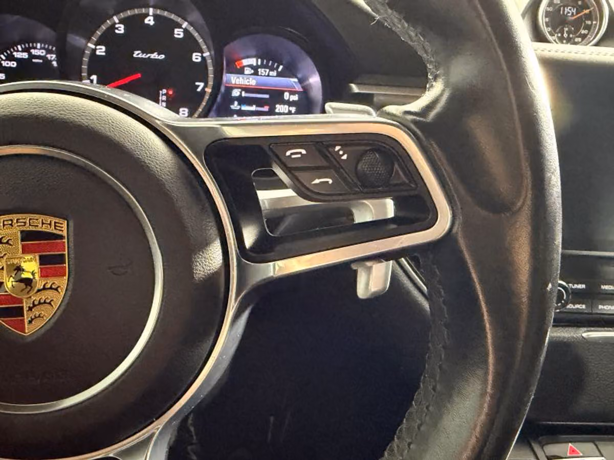 2018 Porsche Macan Turbo Sport Utility 4D Image 38