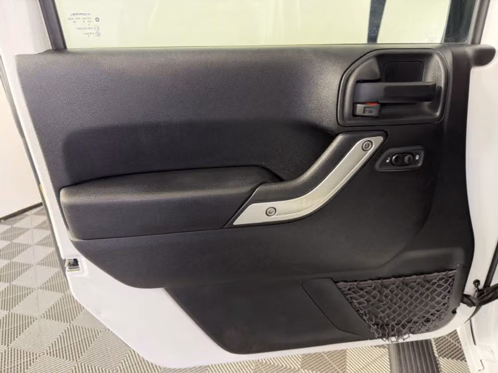 2018 Jeep Wrangler JK Unlimited Rubicon Image 19