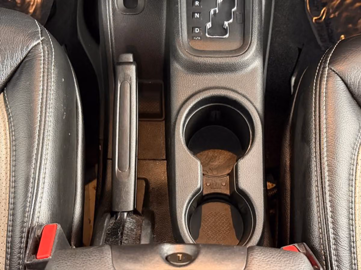 2018 Jeep Wrangler JK Unlimited Rubicon Image 17