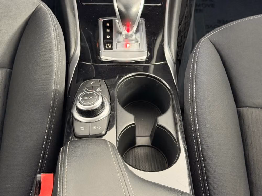 2017 INFINITI QX30 Base Crossover Image 25