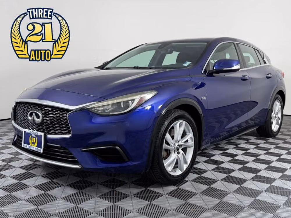 2017 INFINITI QX30 Base Crossover Image 1