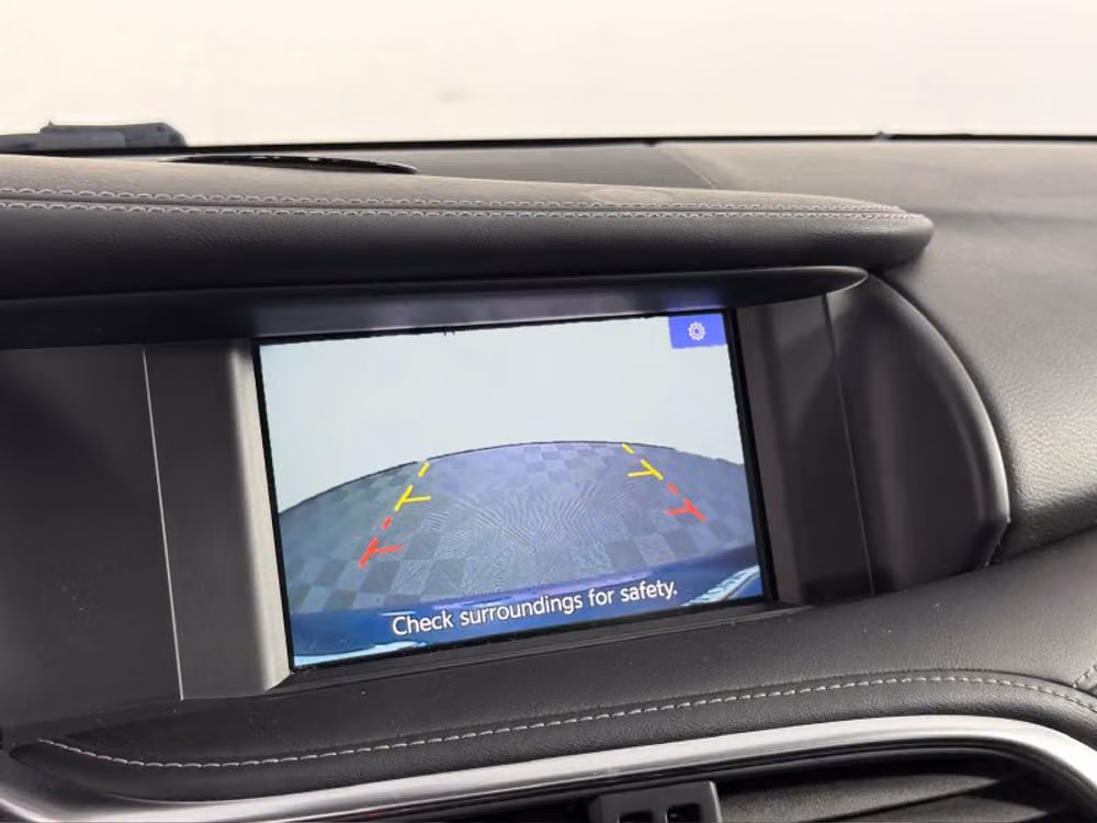 2017 INFINITI QX30 Base Crossover Image 39