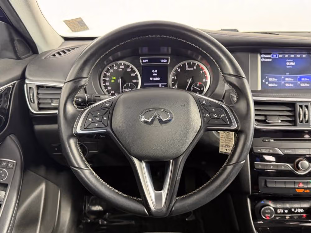 2017 INFINITI QX30 Base Crossover Image 27