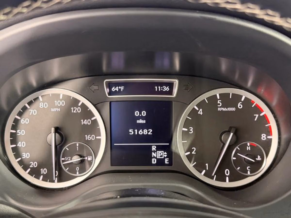 2017 INFINITI QX30 Base Crossover Image 40