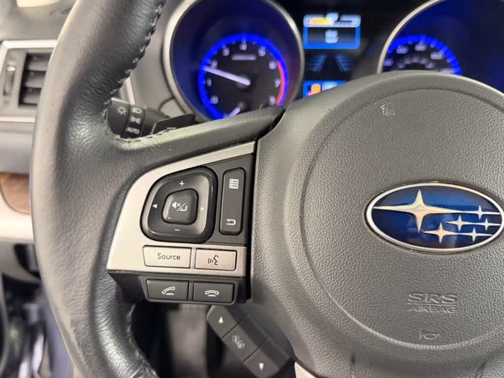 2017 Subaru Outback 2.5i Limited Crossover Image 24