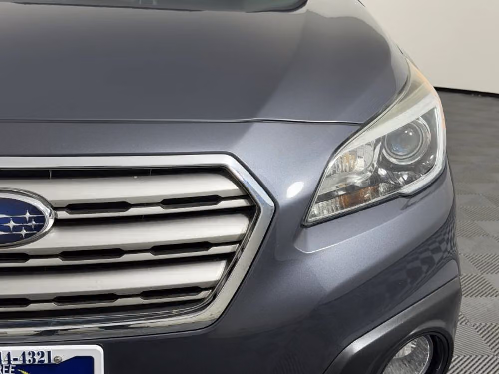 2017 Subaru Outback 2.5i Limited Crossover Image 5
