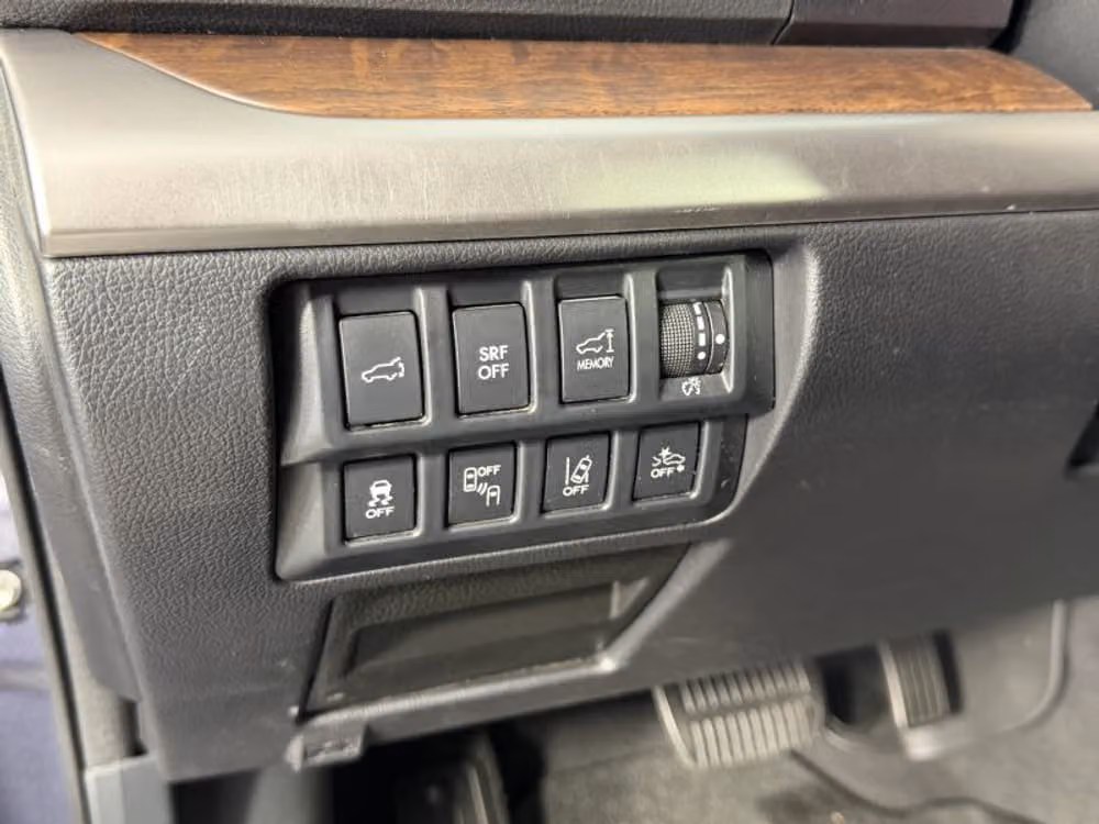 2017 Subaru Outback 2.5i Limited Crossover Image 34