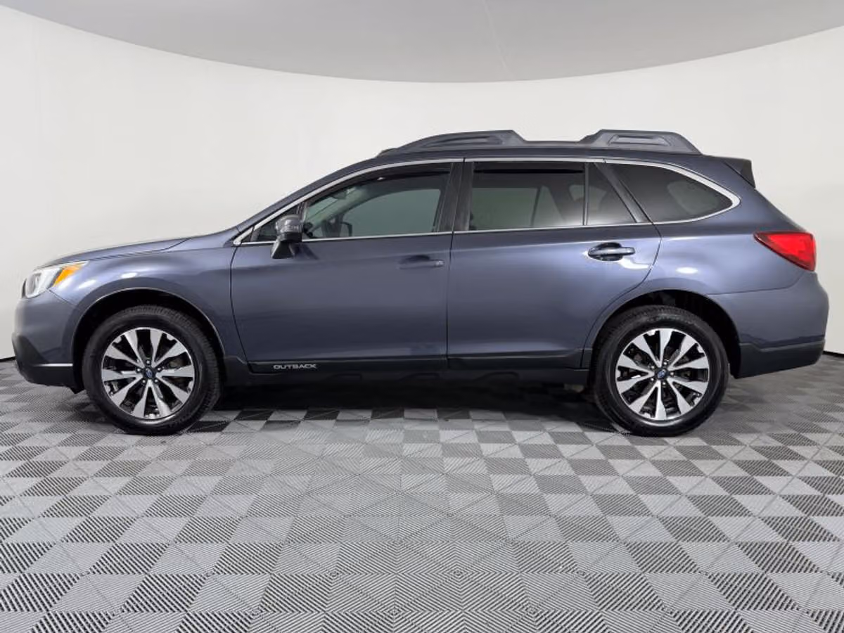 2017 Subaru Outback 2.5i Limited Crossover Image 13