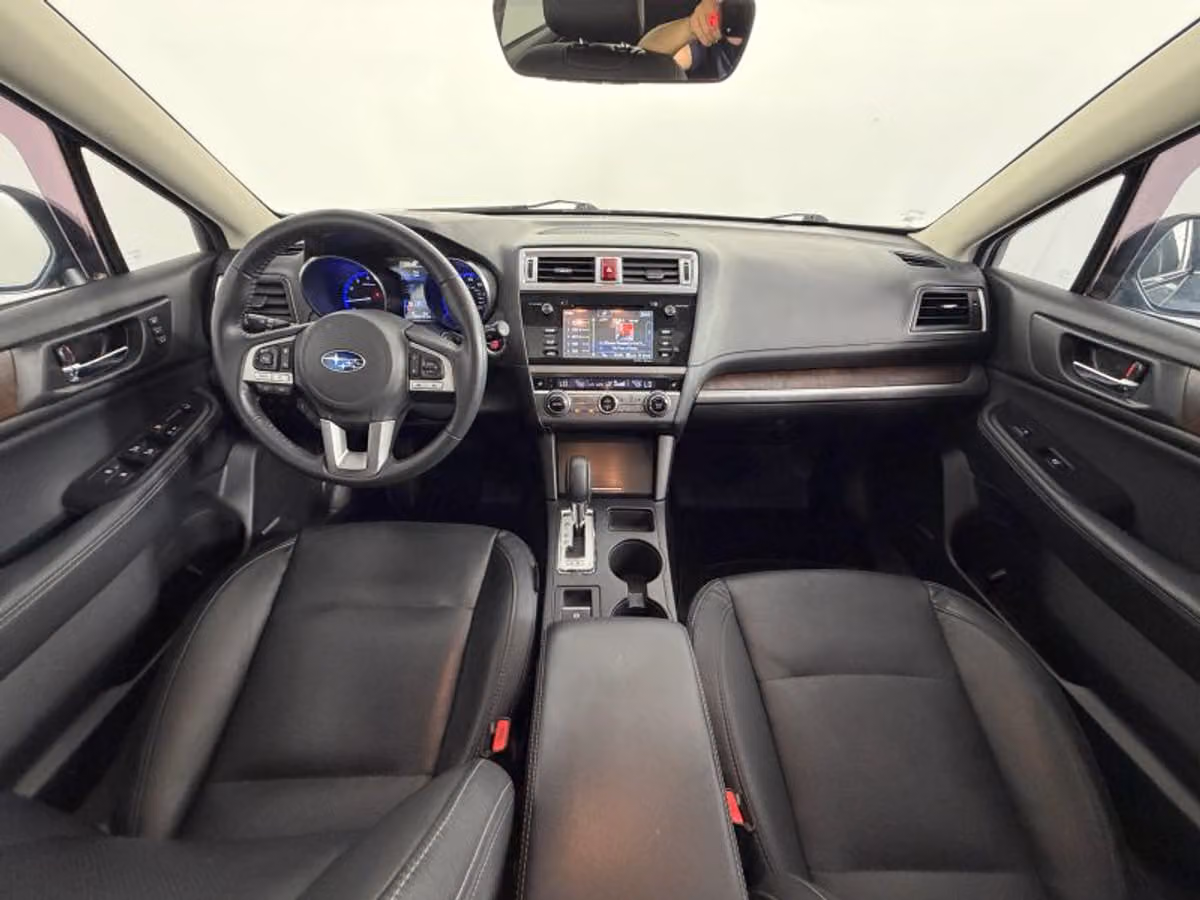 2017 Subaru Outback 2.5i Limited Crossover Image 19