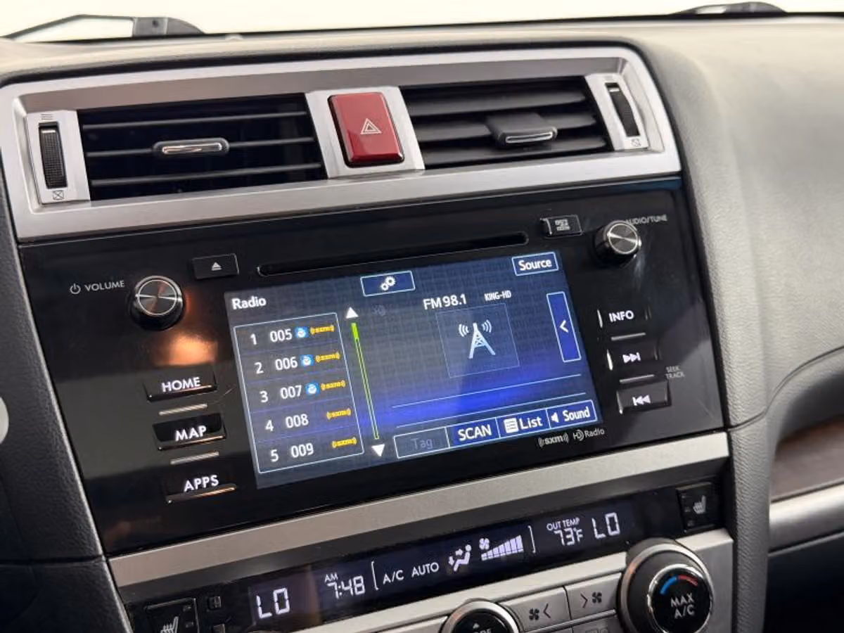 2017 Subaru Outback 2.5i Limited Crossover Image 39