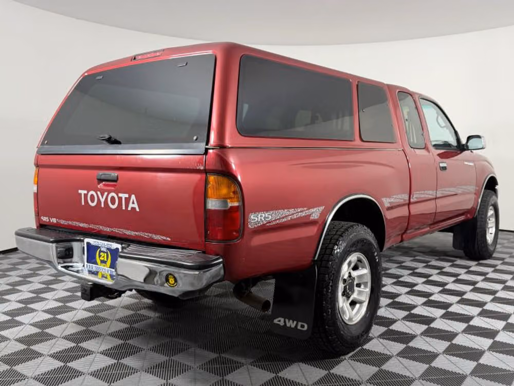 1997 Toyota Tacoma SR5 XtraCab Image 8