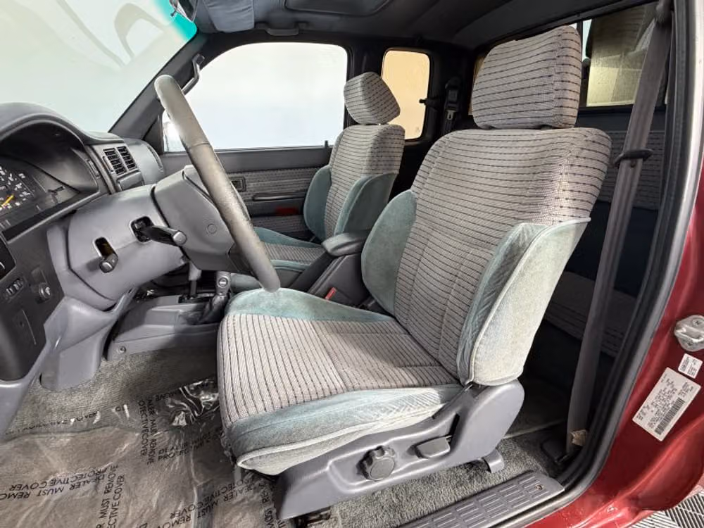 1997 Toyota Tacoma SR5 XtraCab Image 26