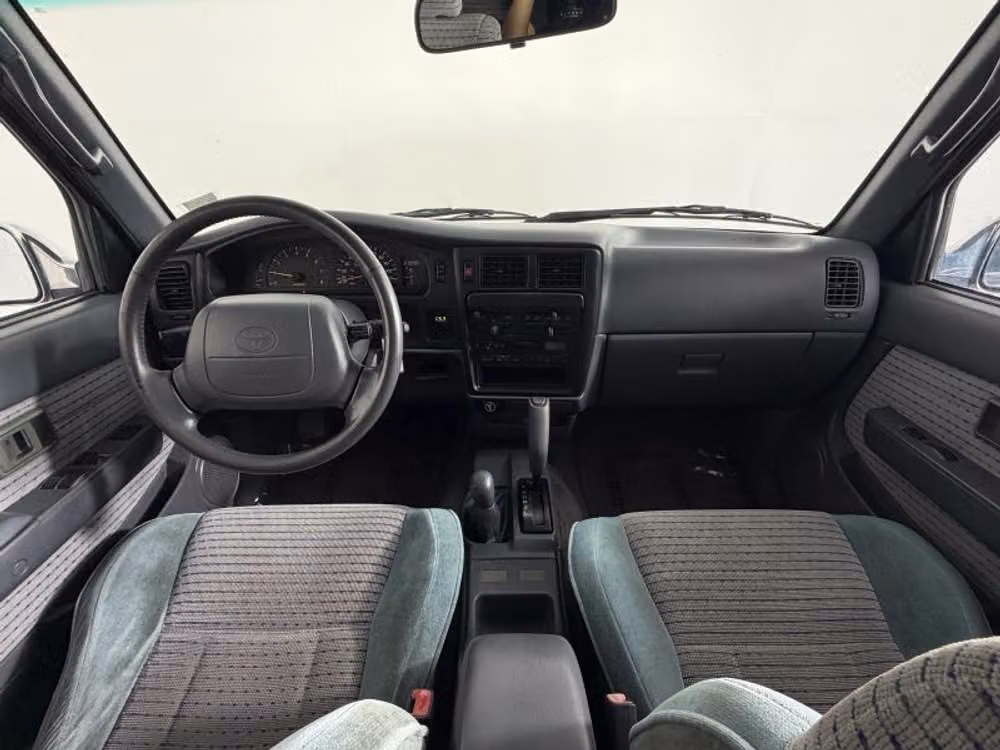 1997 Toyota Tacoma SR5 XtraCab Image 19