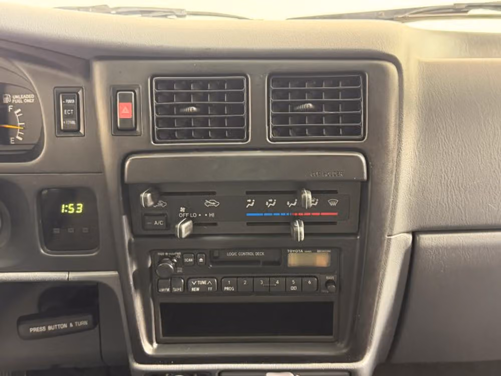 1997 Toyota Tacoma SR5 XtraCab Image 24