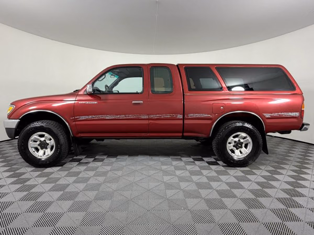 1997 Toyota Tacoma SR5 XtraCab Image 13