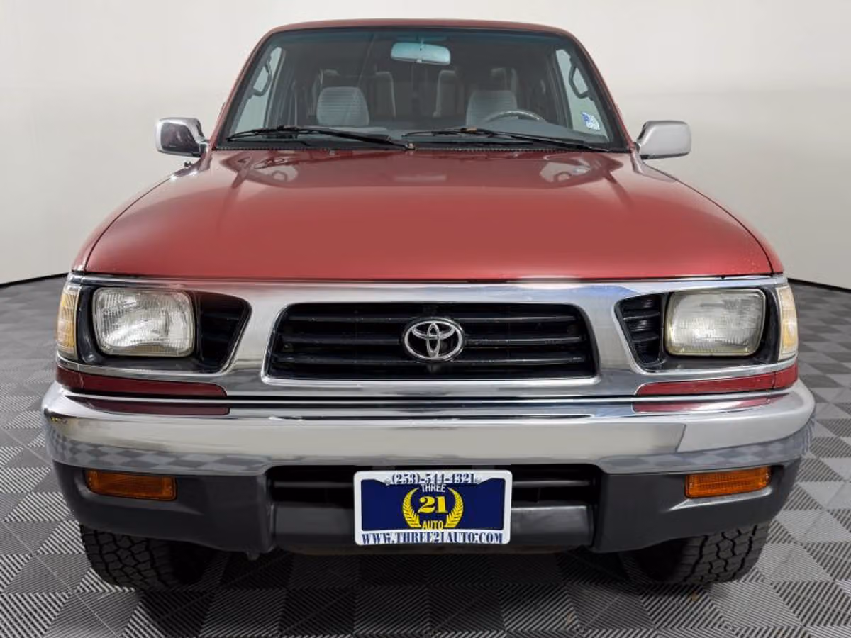 1997 Toyota Tacoma SR5 XtraCab Image 3