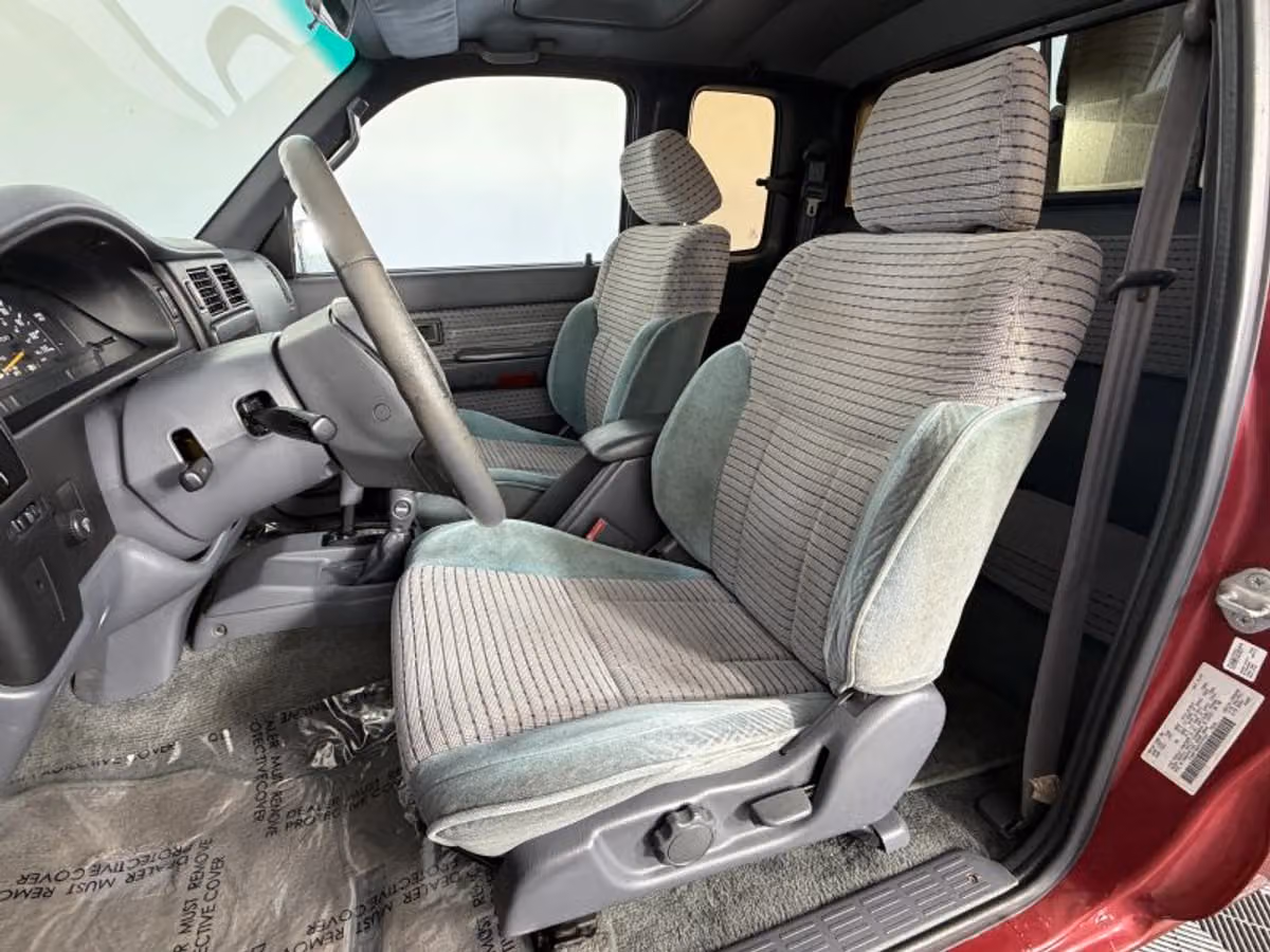 1997 Toyota Tacoma SR5 XtraCab Image 26