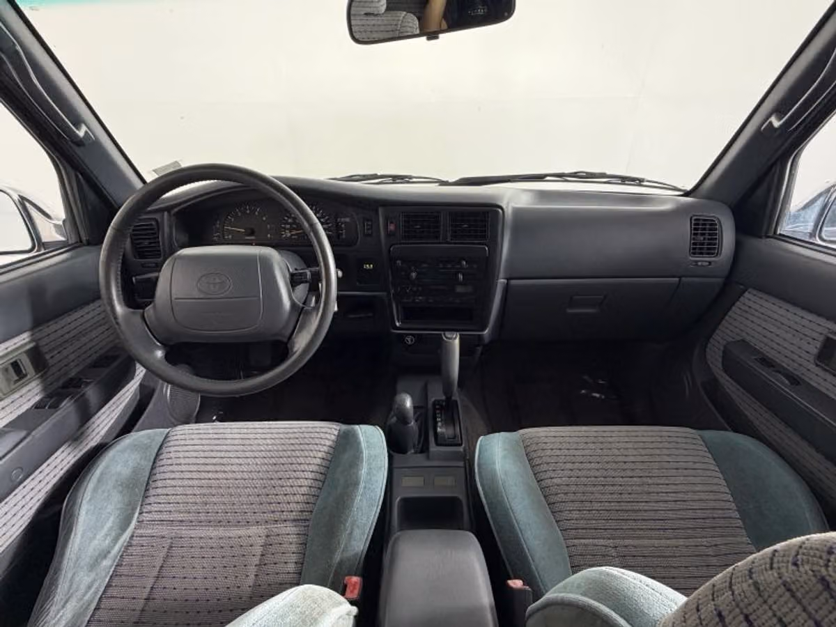 1997 Toyota Tacoma SR5 XtraCab Image 19