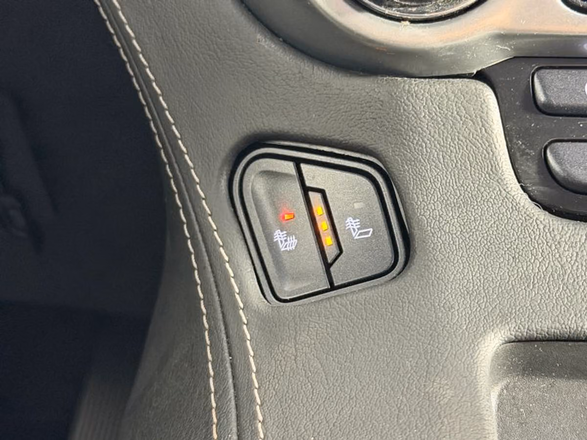 2019 Chevrolet Tahoe LT Image 33