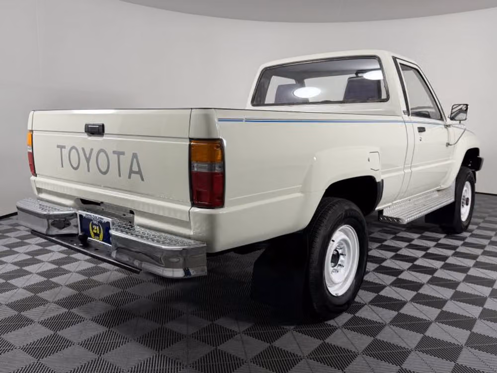 1986 Toyota Pickup Base Regular Cab Image 8