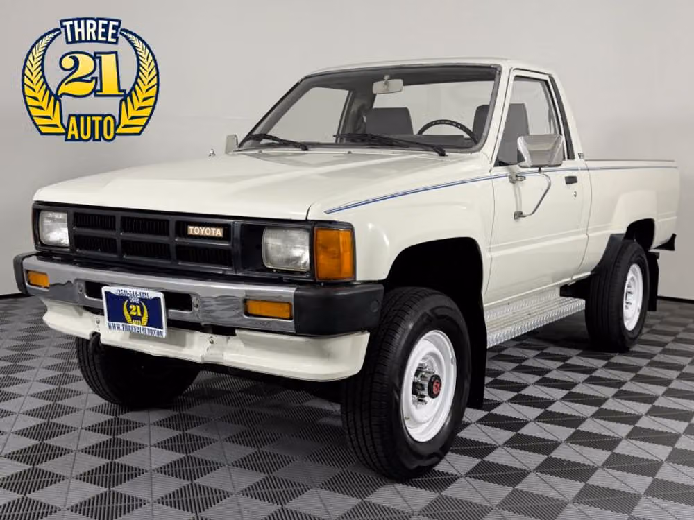 1986 Toyota Pickup Base Regular Cab Image 1