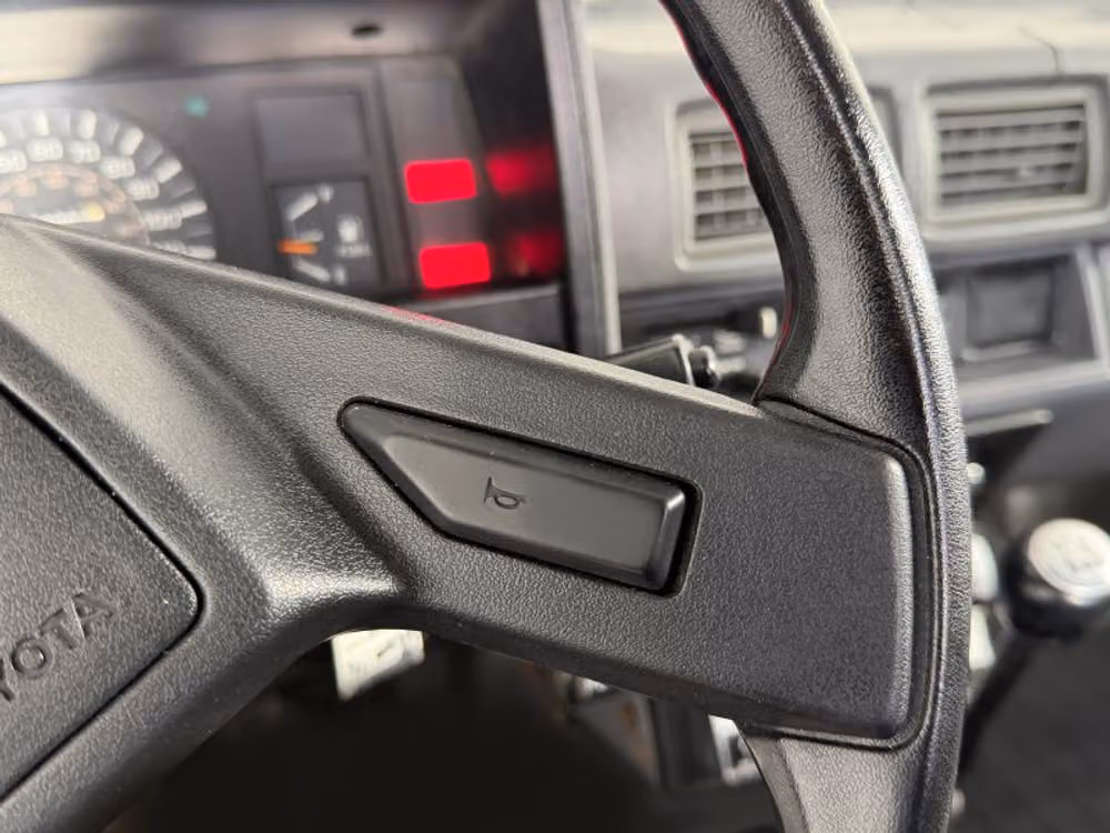 1986 Toyota Pickup Base Regular Cab Image 23