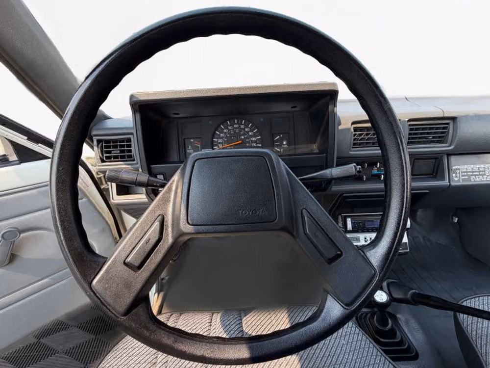 1986 Toyota Pickup Base Regular Cab Image 21