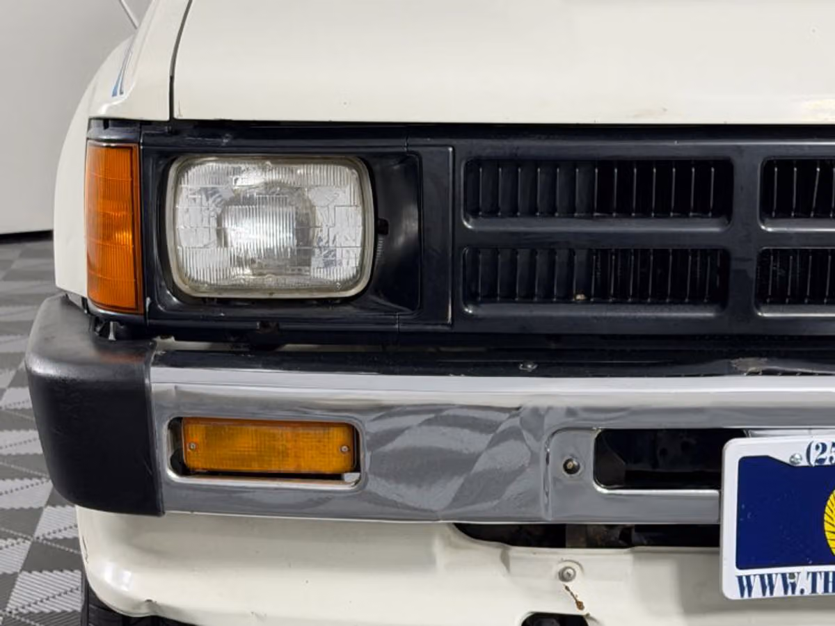 1986 Toyota Pickup Base Regular Cab Image 4