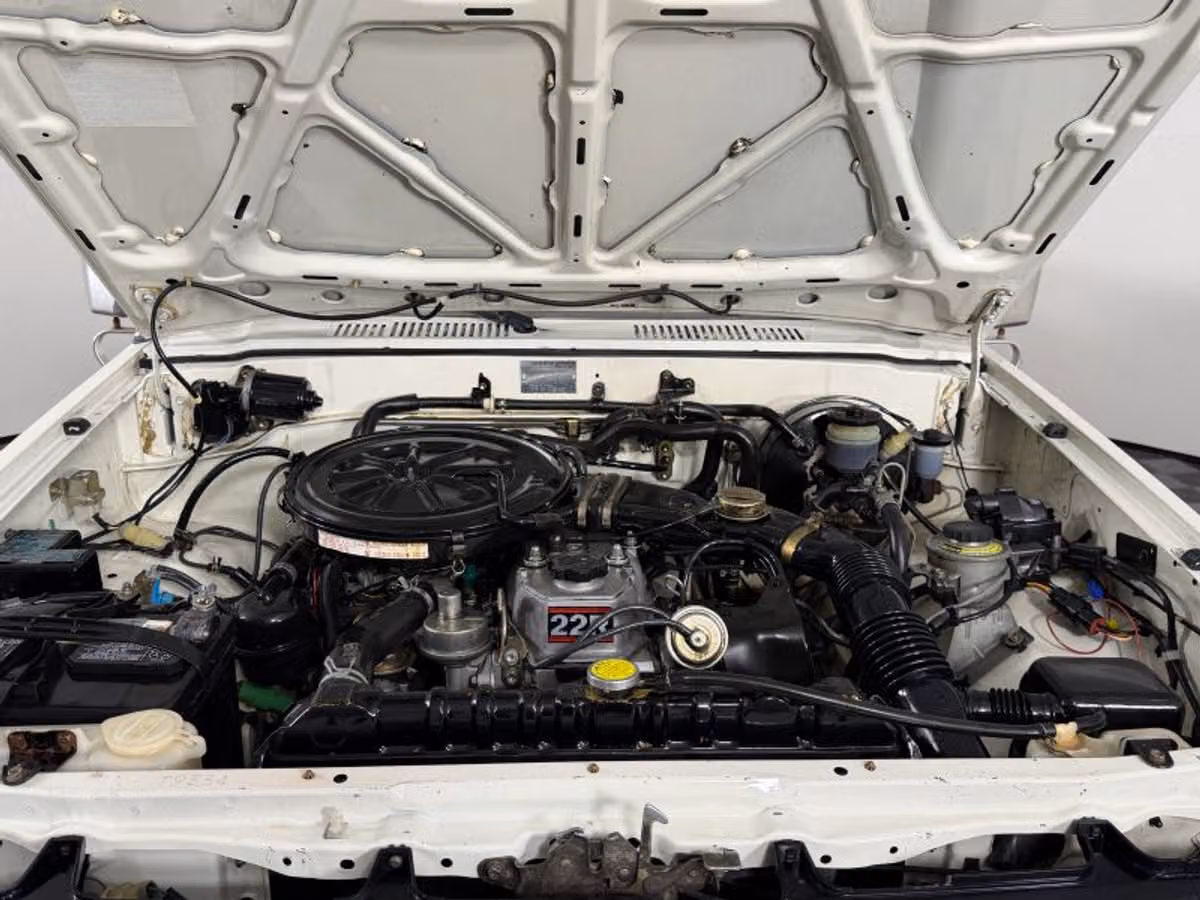 1986 Toyota Pickup Base Regular Cab Image 16