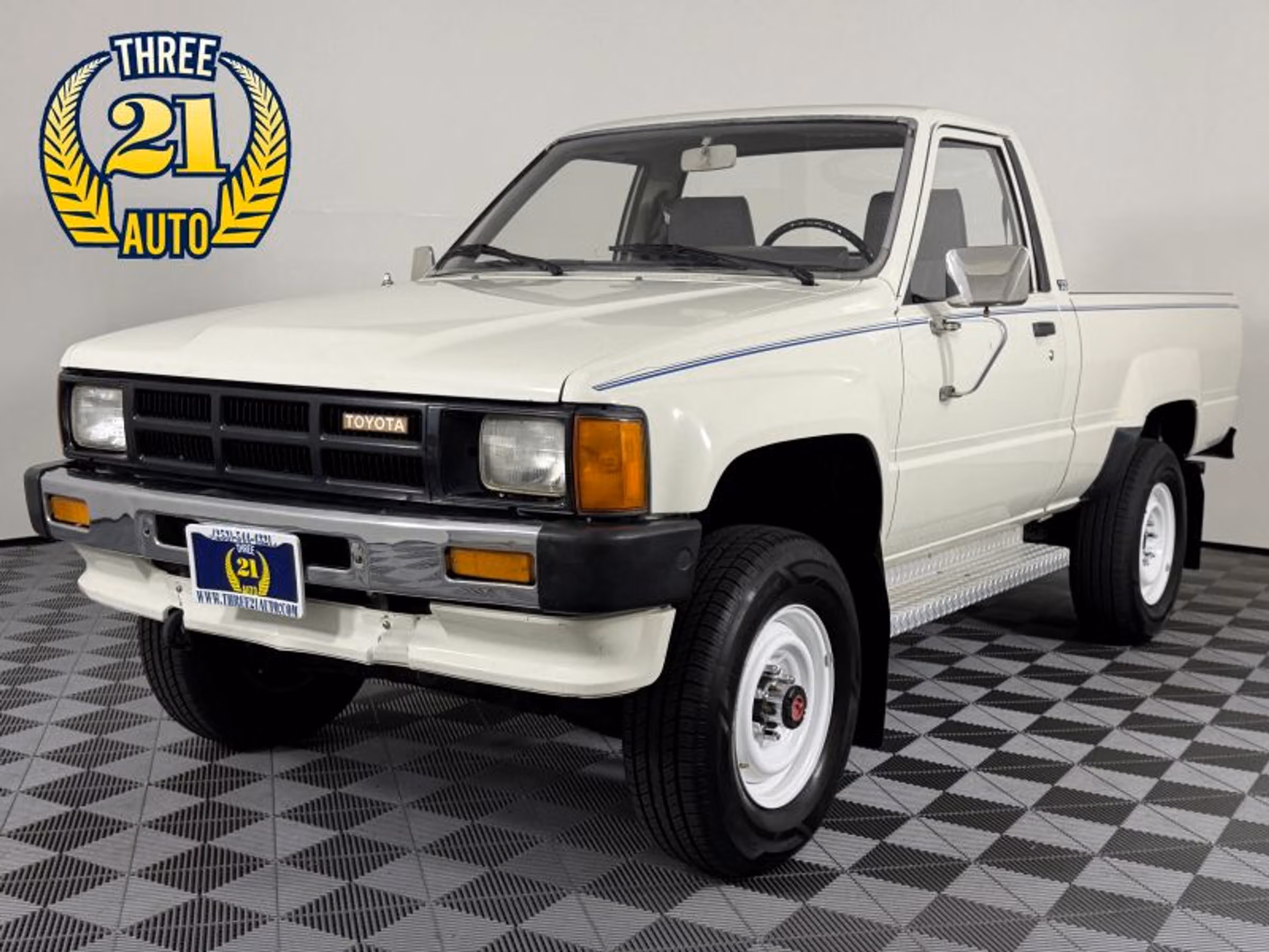 1986 Toyota Pickup Base Regular Cab Image 1