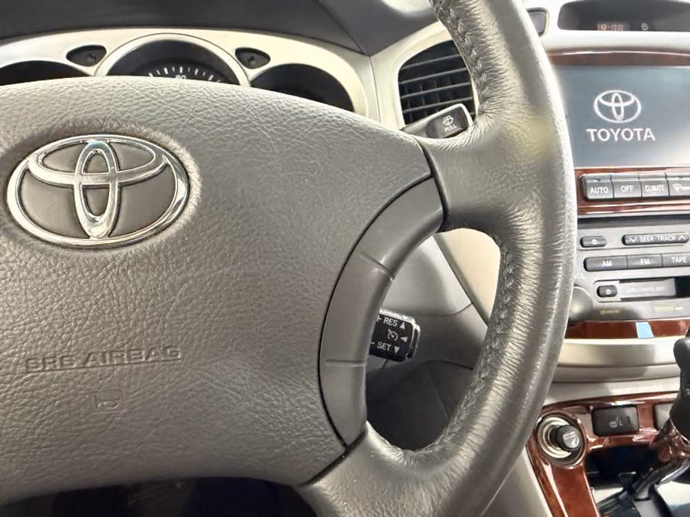 2005 Toyota Highlander Limited Image 42