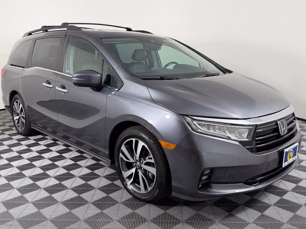 2021 Honda Odyssey Touring Passenger Image 25