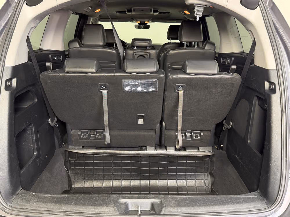2021 Honda Odyssey Touring Passenger Image 39